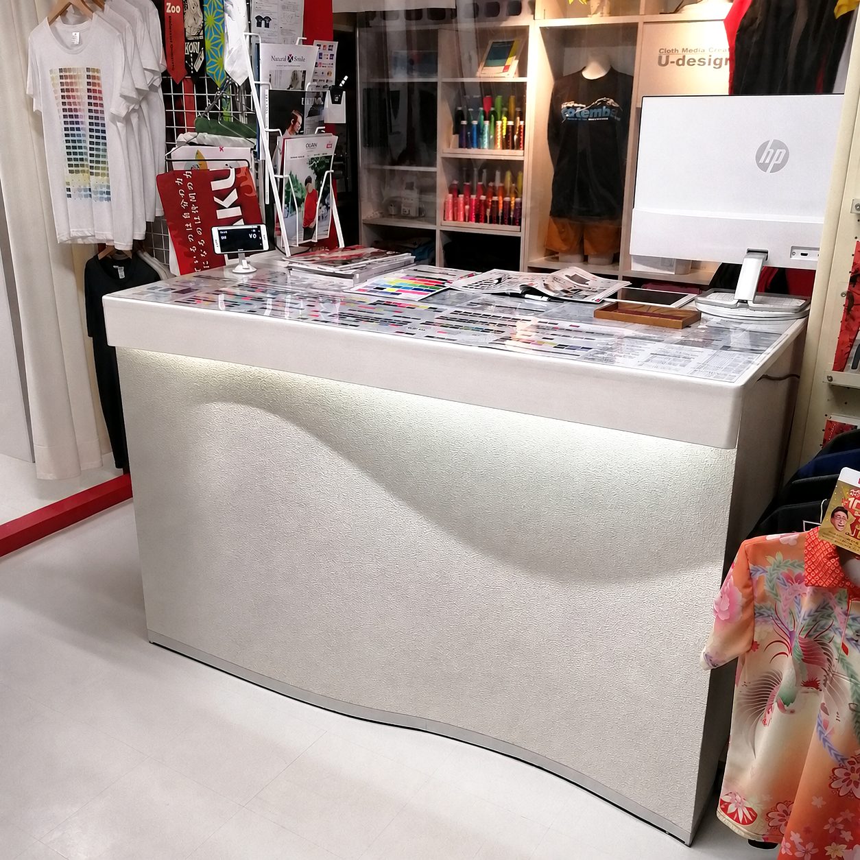 衣料プリントのユー・デザイン 店内